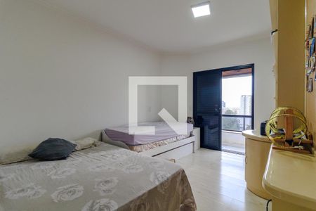 Apartamento à venda com 220m², 3 quartos e 4 vagas Apartamento à venda com 220m², 3 quartos e 4 vagasSuíte 2