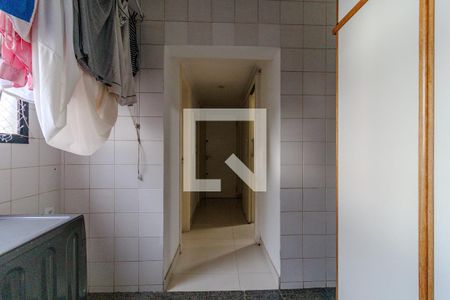 Apartamento à venda com 220m², 3 quartos e 4 vagas Apartamento à venda com 220m², 3 quartos e 4 vagasÁrea de Serviço