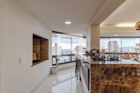 Apartamento à venda com 220m², 3 quartos e 4 vagas Apartamento à venda com 220m², 3 quartos e 4 vagasSala