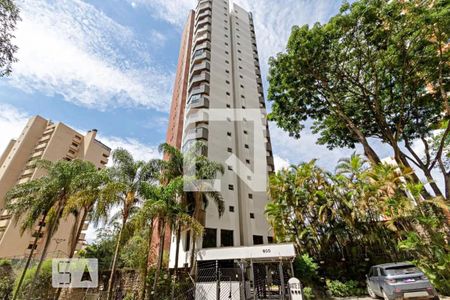 Apartamento à venda com 220m², 3 quartos e 4 vagas Apartamento à venda com 220m², 3 quartos e 4 vagasFachada