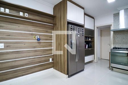 Apartamento à venda com 220m², 3 quartos e 4 vagas Apartamento à venda com 220m², 3 quartos e 4 vagasCozinha