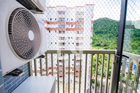 Área de Serviço de apartamento para alugar com 2 quartos, 78m² em Canto do Forte, Praia Grande