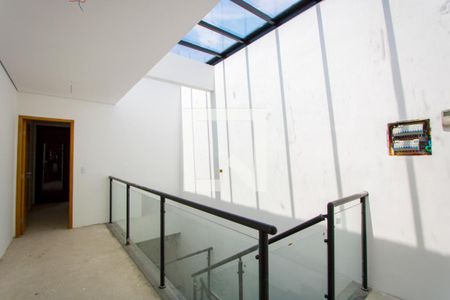 Casa à venda com 197m², 3 quartos e 4 vagas Casa à venda com 197m², 3 quartos e 4 vagasCorredor