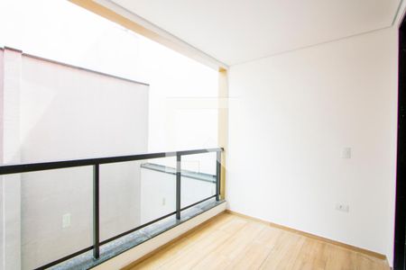 Casa à venda com 197m², 3 quartos e 4 vagas Casa à venda com 197m², 3 quartos e 4 vagasVaranda da cozinha