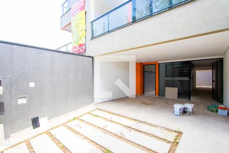 Casa à venda com 197m², 3 quartos e 4 vagas Casa à venda com 197m², 3 quartos e 4 vagasGaragem