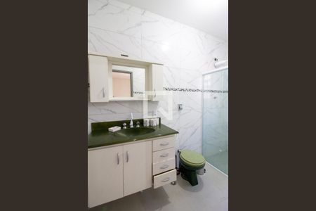 Casa à venda com 150m², 3 quartos e 4 vagasBanheiro da Suíte