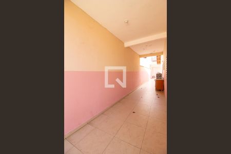 Casa à venda com 150m², 3 quartos e 4 vagasCorredor