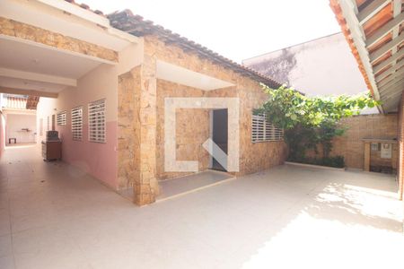 Casa à venda com 150m², 3 quartos e 4 vagasCorredor 