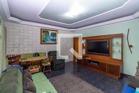 Sala de casa para alugar com 3 quartos, 140m² em Jardim Caguassu, São Paulo