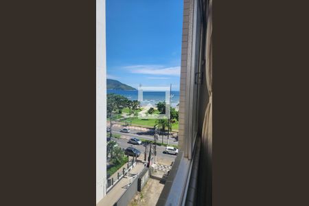 Vista da Sala de apartamento para alugar com 2 quartos, 80m² em Aparecida, Santos