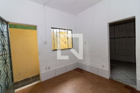 Sala de casa para alugar com 1 quarto, 30m² em Marechal Hermes, Rio de Janeiro