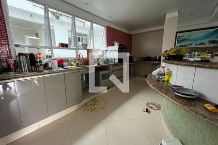 Casa para alugar com 230m², 4 quartos e 11 vagasCozinha