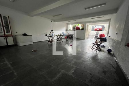Casa para alugar com 230m², 4 quartos e 11 vagasQuintal