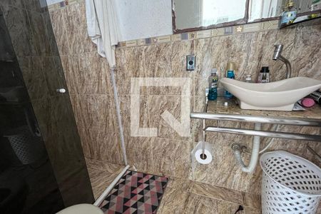 Casa para alugar com 230m², 4 quartos e 11 vagasBanheiro 1