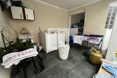 Casa para alugar com 230m², 4 quartos e 11 vagasLavanderia