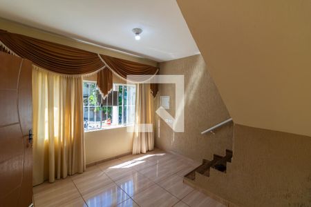 Sala de casa para alugar com 4 quartos, 75m² em Vila Ré, São Paulo