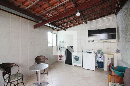 Casa à venda com 344m², 4 quartos e 6 vagasÁrea de Serviço Edícula  