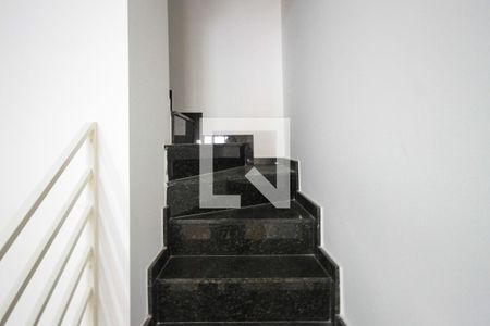 Escada de casa à venda com 3 quartos, 120m² em Chácara Belenzinho, São Paulo