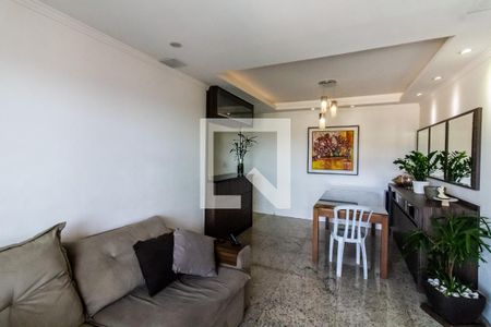 Apartamento à venda com 82m², 3 quartos e 2 vagas Apartamento à venda com 82m², 3 quartos e 2 vagasSala