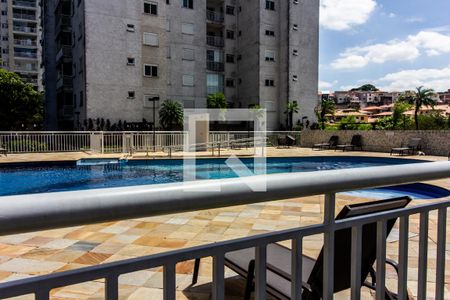 Apartamento à venda com 82m², 3 quartos e 2 vagas Apartamento à venda com 82m², 3 quartos e 2 vagasÁrea comum - Piscina