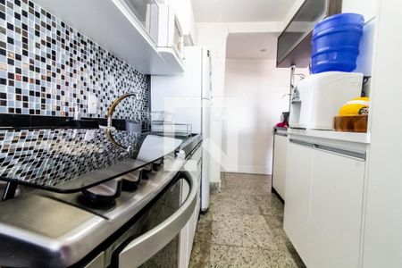 Apartamento à venda com 82m², 3 quartos e 2 vagas Apartamento à venda com 82m², 3 quartos e 2 vagasCozinha