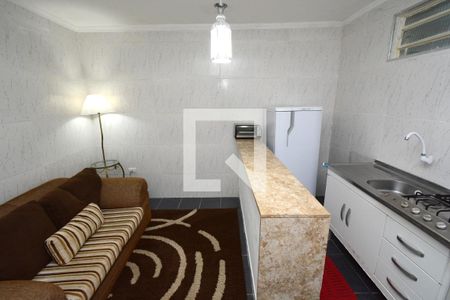Sala/Cozinha de casa para alugar com 1 quarto, 60m² em Interlagos, São Paulo