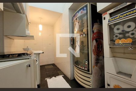 Casa à venda com 340m², 3 quartos e 4 vagasCozinha 2