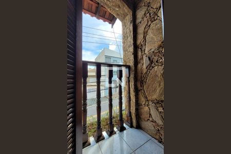 Casa à venda com 340m², 3 quartos e 4 vagasSacada