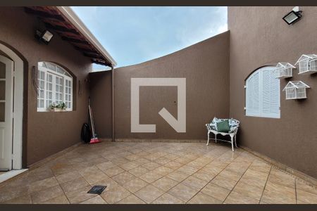 Casa à venda com 340m², 3 quartos e 4 vagasQuintal