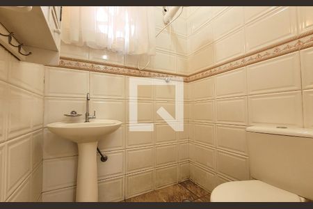 Casa à venda com 340m², 3 quartos e 4 vagasBanheiro de serviço