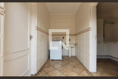 Casa à venda com 340m², 3 quartos e 4 vagasArea de serviço