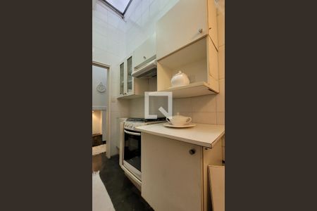 Casa à venda com 340m², 3 quartos e 4 vagasCozinha 2