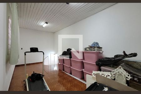 Casa à venda com 340m², 3 quartos e 4 vagasQuarto de serviço