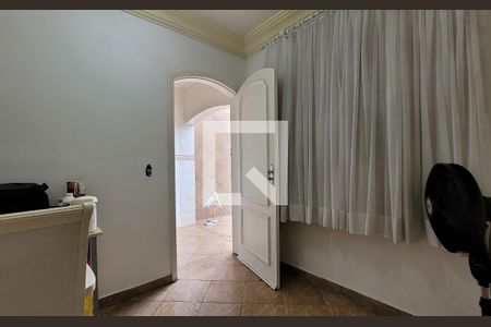 Casa à venda com 340m², 3 quartos e 4 vagasQuarto de serviço