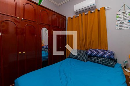 Casa à venda com 100m², 5 quartos e sem vaga Casa à venda com 100m², 5 quartos e sem vagaQuarto 3