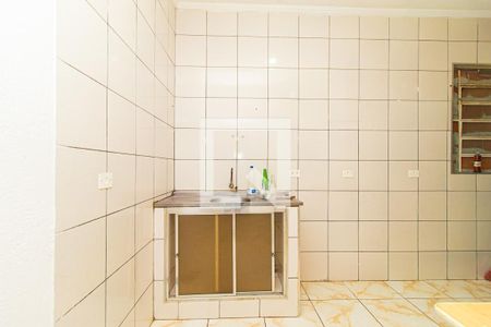 Casa à venda com 100m², 5 quartos e sem vaga Casa à venda com 100m², 5 quartos e sem vagaKitnet da Casa