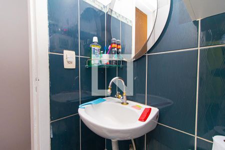 Casa à venda com 100m², 5 quartos e sem vaga Casa à venda com 100m², 5 quartos e sem vagaBanheiro Social