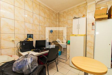 Casa à venda com 100m², 5 quartos e sem vaga Casa à venda com 100m², 5 quartos e sem vagaKitnet da Casa