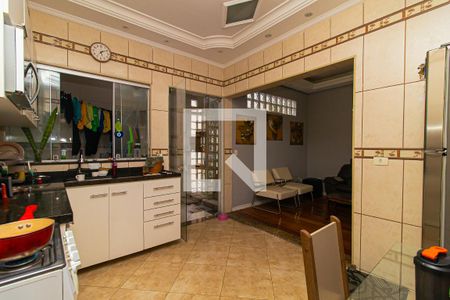 Casa à venda com 100m², 5 quartos e sem vaga Casa à venda com 100m², 5 quartos e sem vagaCozinha