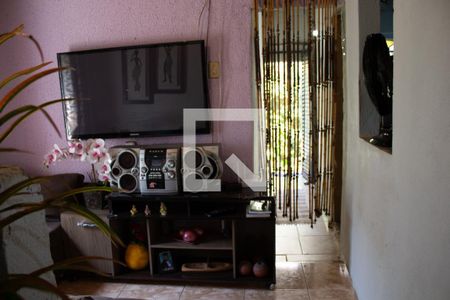Sala - casa dos fundos de casa para alugar com 5 quartos, 360m² em Jardim Vitória, Belo Horizonte