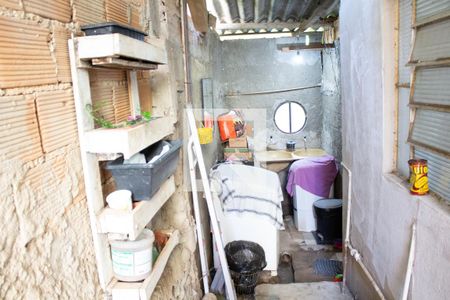 Casa para alugar com 360m², 5 quartos e 2 vagasLavanderia - casa dos fundos