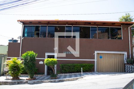 Casa para alugar com 360m², 5 quartos e 2 vagasFachada da casa