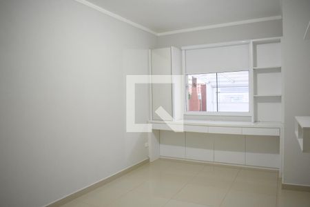 Quarto 1 de casa para alugar com 2 quartos, 60m² em Santa Cândida, Curitiba