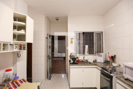 Casa à venda com 250m², 3 quartos e 2 vagas Casa à venda com 250m², 3 quartos e 2 vagasCozinha