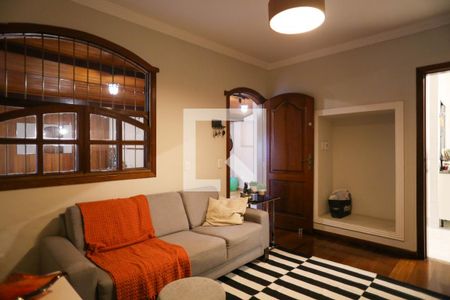 Sala de casa à venda com 3 quartos, 250m² em Santa Tereza, Belo Horizonte