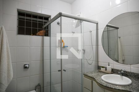 Casa à venda com 250m², 3 quartos e 2 vagas Casa à venda com 250m², 3 quartos e 2 vagasBanheiro