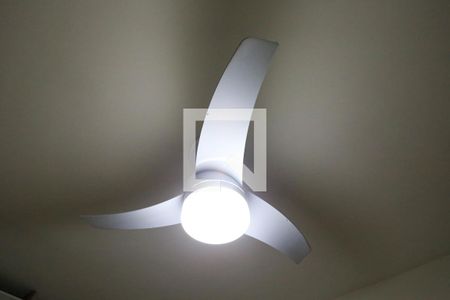 Casa à venda com 250m², 3 quartos e 2 vagas Casa à venda com 250m², 3 quartos e 2 vagasEscritório