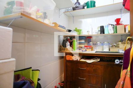 Casa à venda com 250m², 3 quartos e 2 vagas Casa à venda com 250m², 3 quartos e 2 vagasDespensa