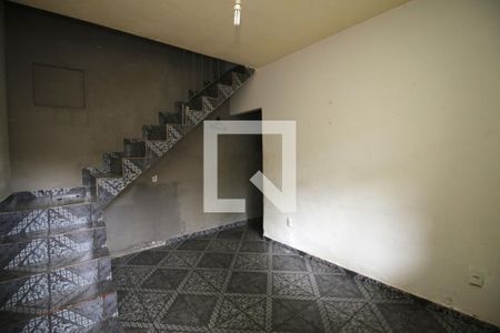 Sala de casa à venda com 2 quartos, 200m² em Parada de Lucas, Rio de Janeiro
