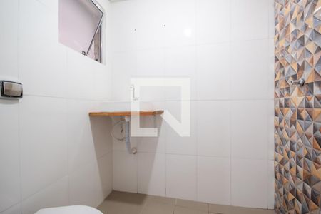 Banheiro de casa para alugar com 1 quarto, 90m² em Jardim Munhoz Junior, Osasco